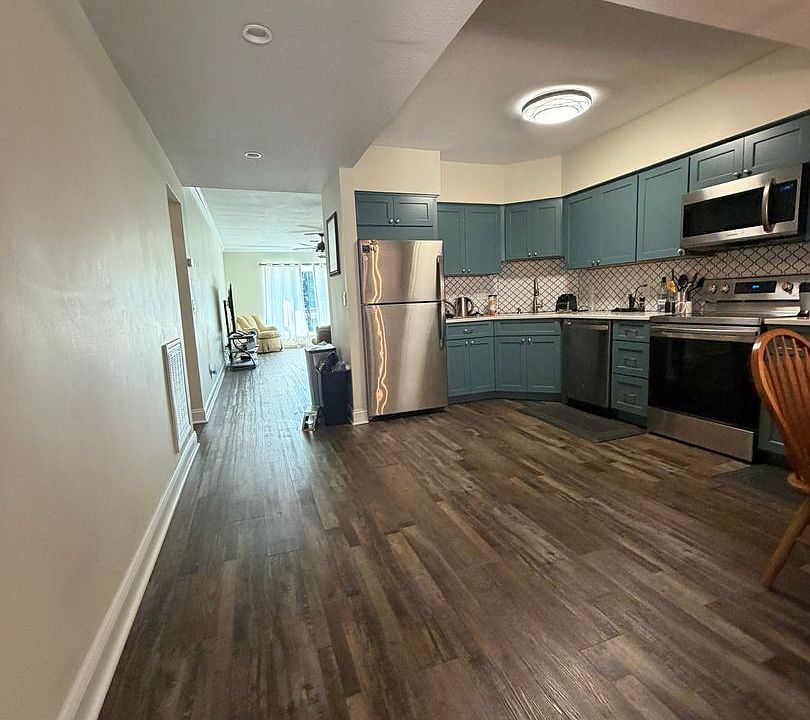 1st image of 509 11th St APT 2003
