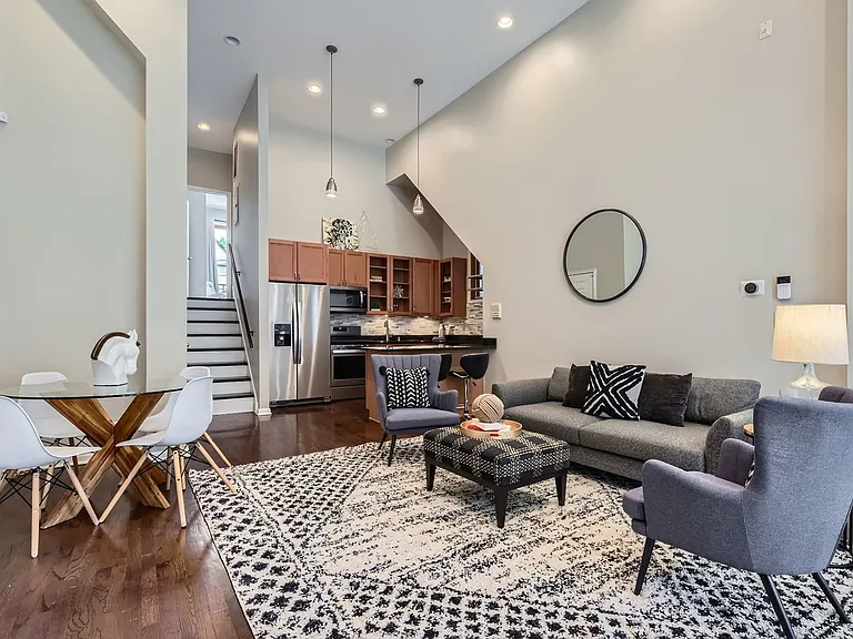 1622 W Ontario St #1E — Photo 8
