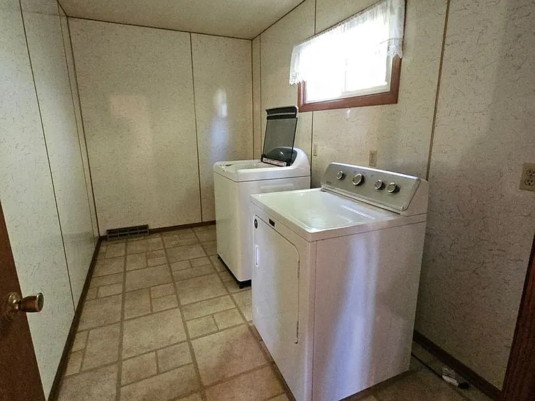 N6155 Wren Rd — Photo 3