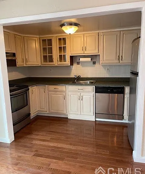 40 Prospect St #15 — Photo 11