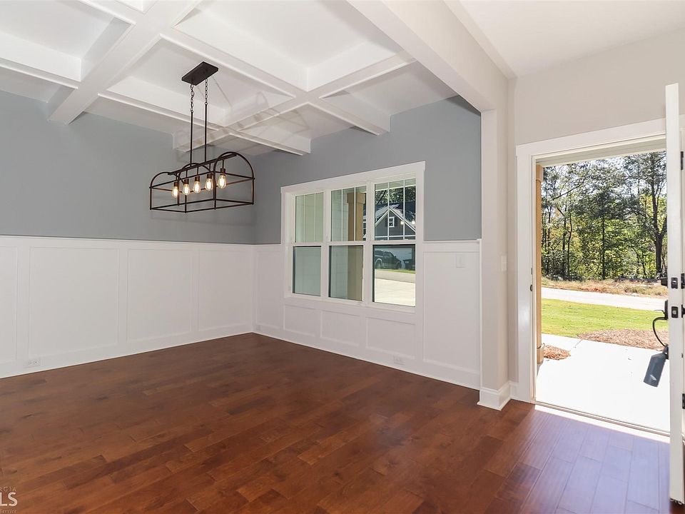 21 E Hill St Newnan GA Zillow