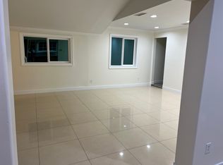 (Undisclosed Address), Sunland, CA 91040