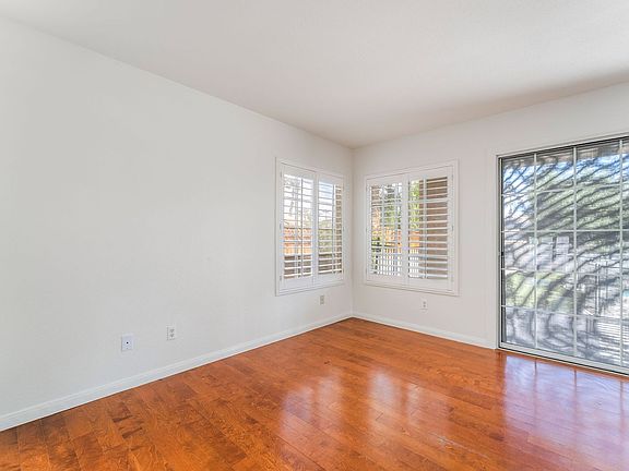 5th image of 36 Lovelady Ct