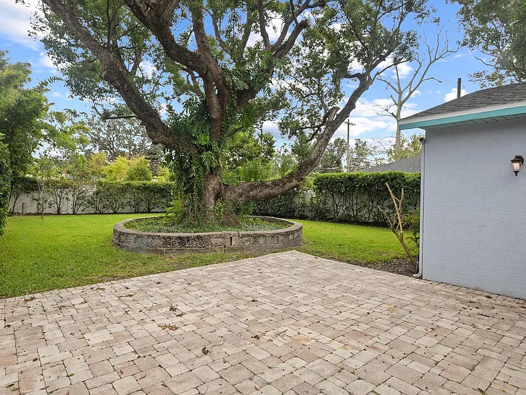 2607 Elizabeth Ave — Photo 26