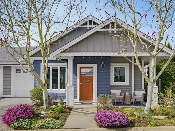 1640 140th St #7, Surrey, BC V4A 0A7