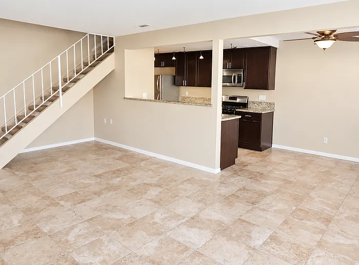 2 bed, 1.0 bath, 834 sqft, $2,495 — Photo 3