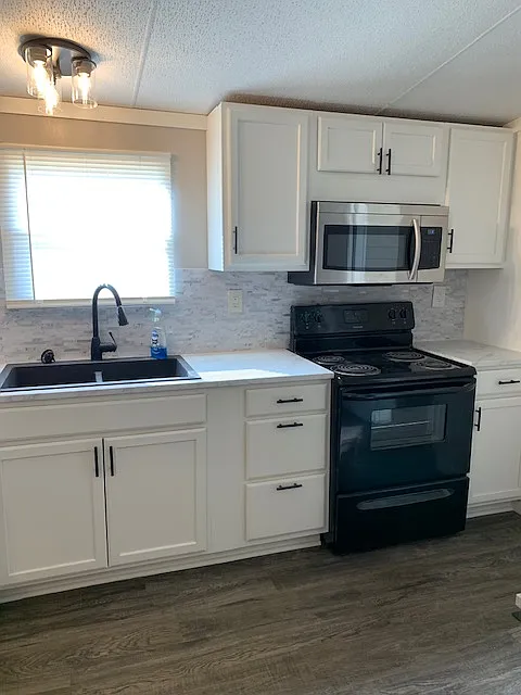 3 bed, 1064 sqft, $1,650 — Photo 2