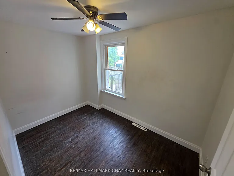 28 Matchedash St N #3 — Photo 9