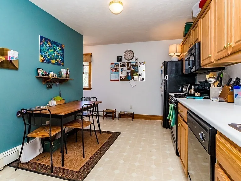 153-155 Alder St #2 — Photo 9