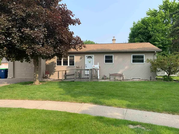 6 Skyhaven Ct, Saginaw, MI 48604