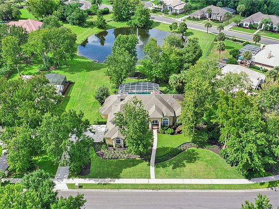 2nd image of 230 Leslie Ln