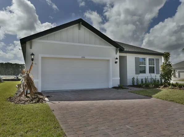 1200 Pampus Dr, Daytona Beach, FL 32124