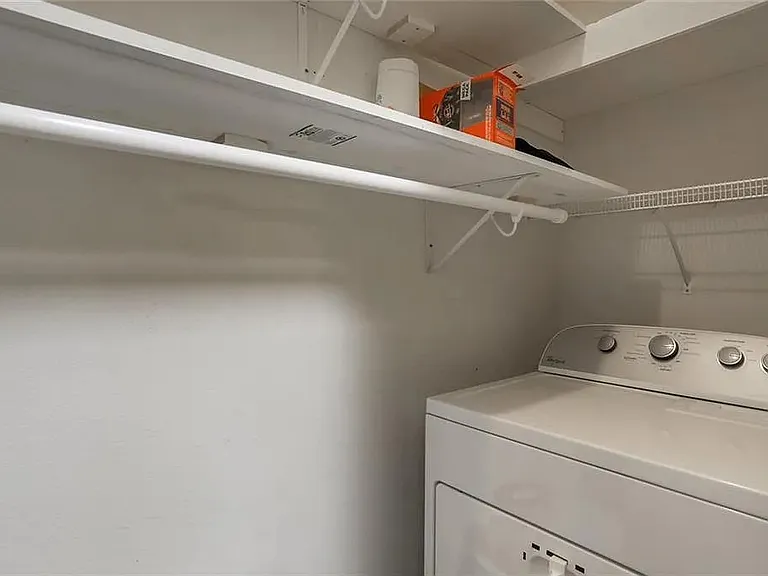 Laundry room / Dryer