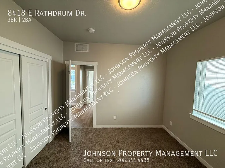 8418 E Rathdrum Dr — Photo 9