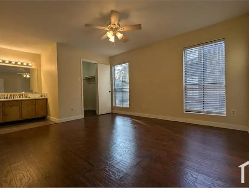 3 bed, 2.0 bath, 1179 sqft, $1,400 — Photo 2