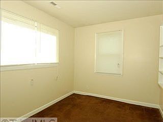 3rd image of 2701 Peachtree St