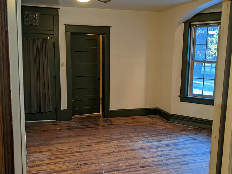 201 W King St #1 — Photo 16