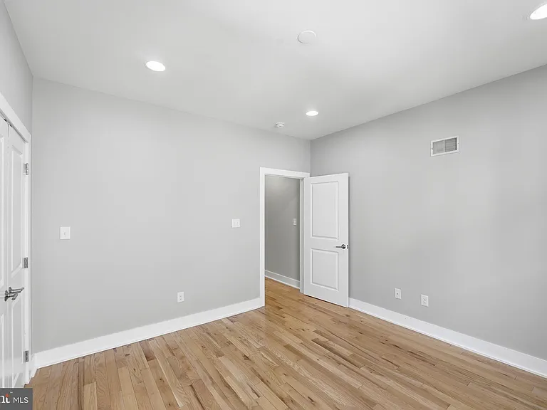 2313 Ellsworth St — Photo 15