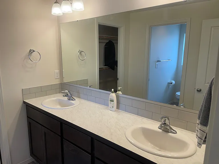 200 Rio Bravo St — Photo 11