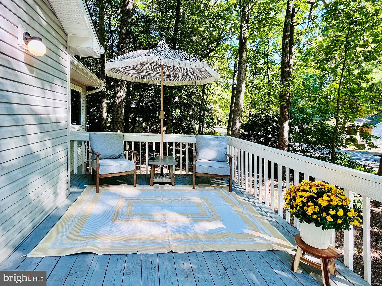 2 bed, 1.5 bath, 984 sqft, $1,200 — Photo 3