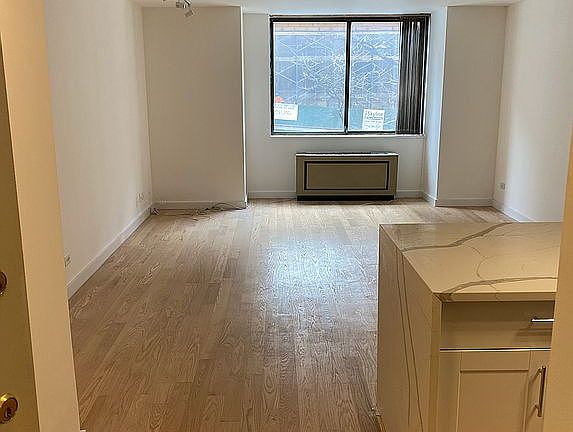 2nd image of 275 W 96th St #3F-1