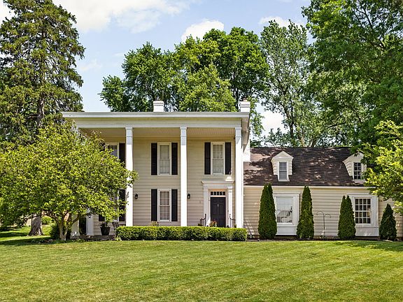 2nd image of 7516 Chestnut Hills Dr