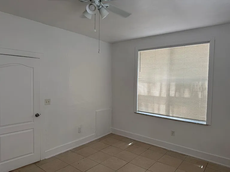 215 Calabria Ave #6 — Photo 7