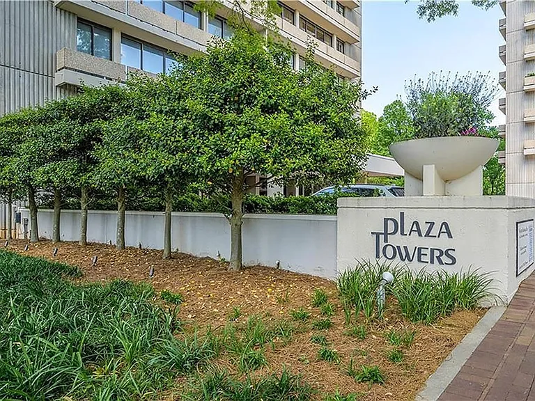 2575 Peachtree Rd NE #7G — Photo 23