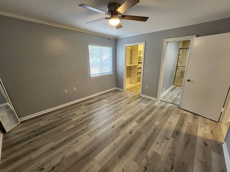 2949 Shamrock St S — Photo 24