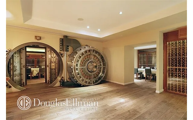 Sold by Douglas Elliman | media 28