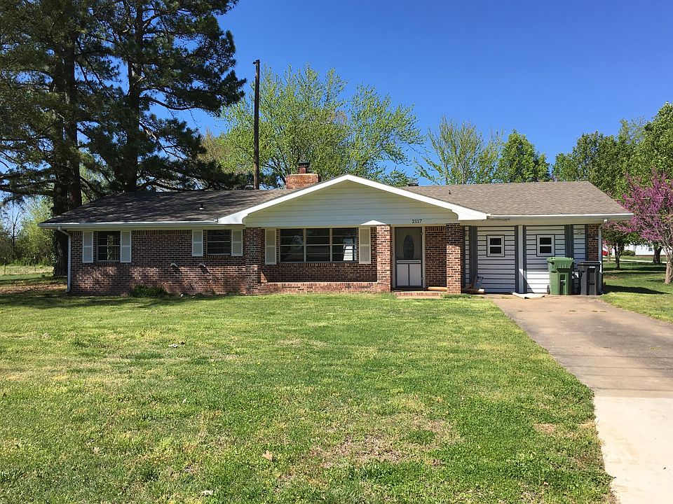 2nd image of 2117 W Perry Rd
