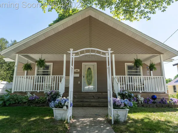 505 S Main St, Scottville, MI 49454