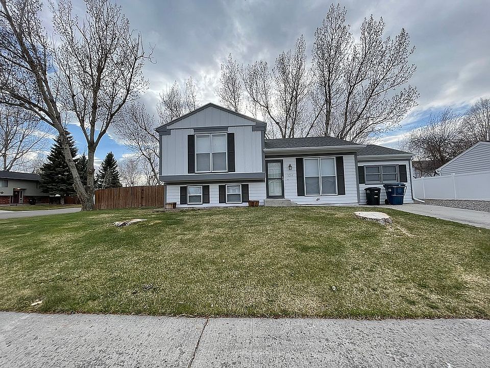 1st image of 1014 Woodridge Dr