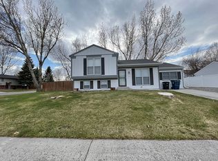 1014 Woodridge Dr, Riverton, WY 82501