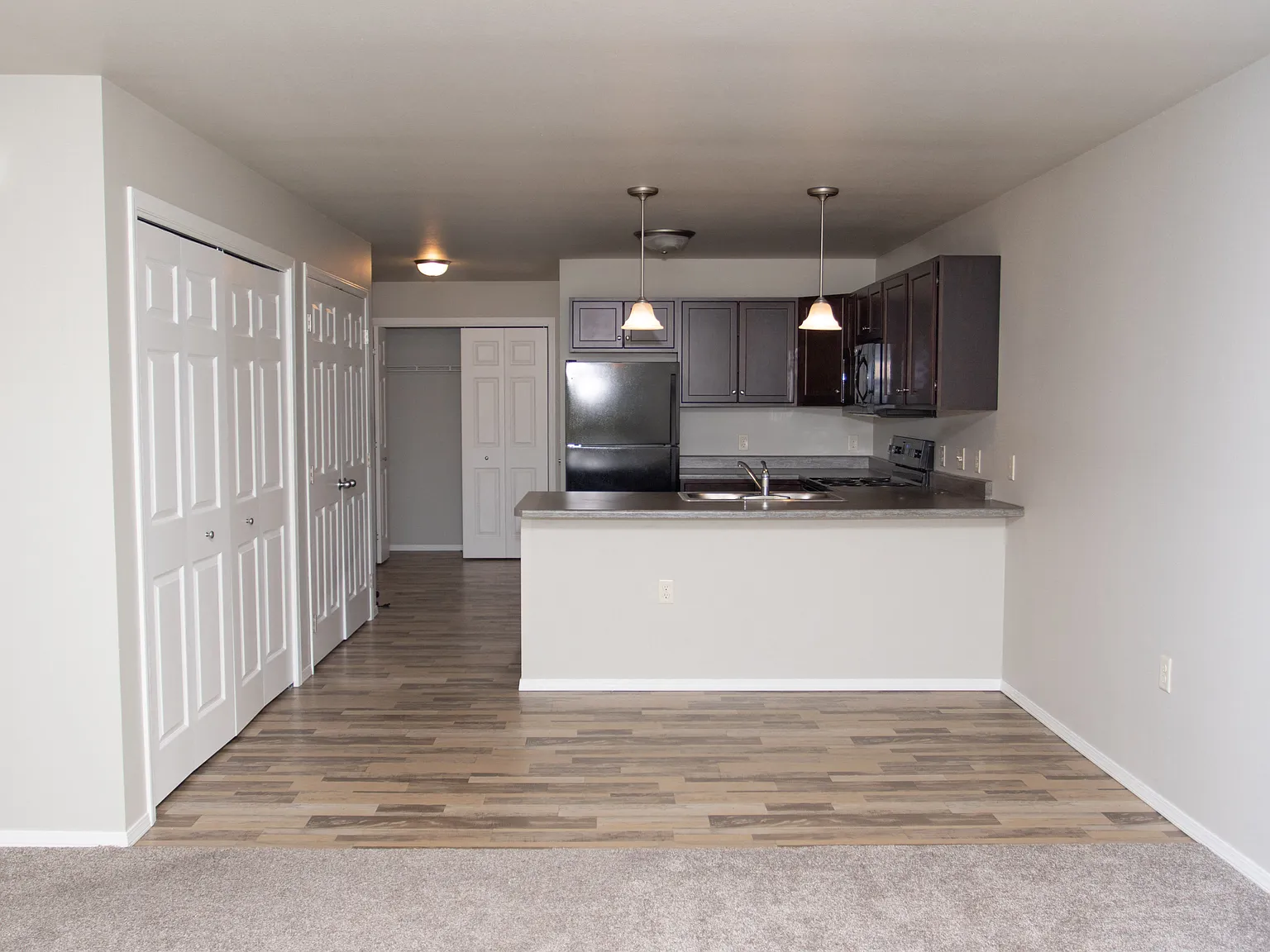 Edgewood Apartments — Photo 2