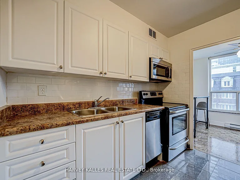 133 Erskine Ave #101 — Photo 8