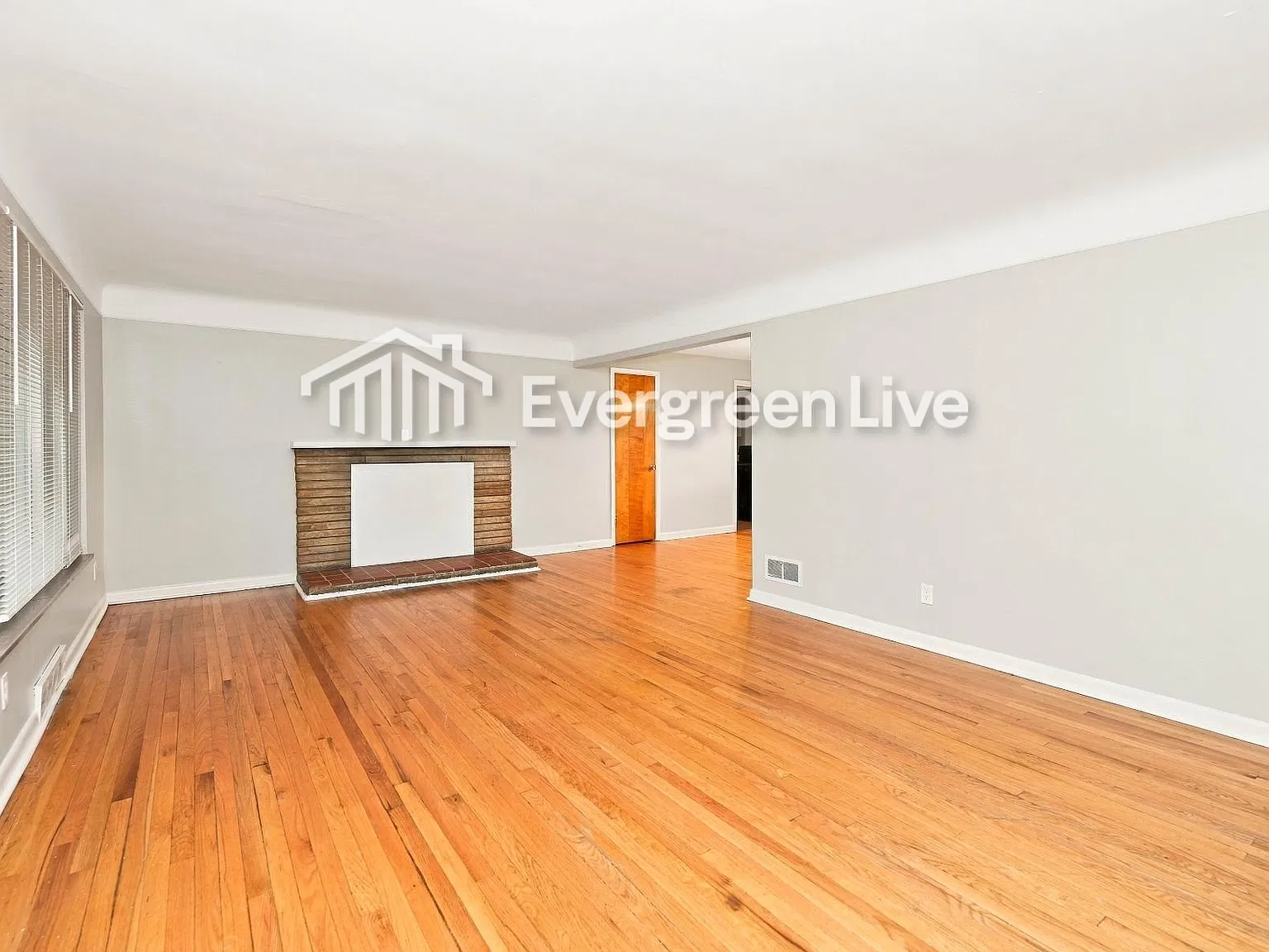 3 bed, 1.0 bath, 1092 sqft, $1,445 — Photo 3
