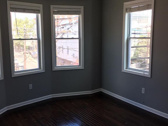 5th image of 41 Vroom St