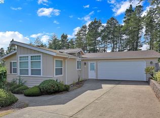 301 Manzanita Dr, Florence, OR 97439