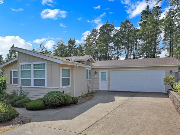 301 Manzanita Dr, Florence, OR 97439