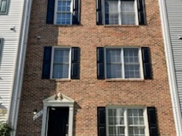 5516 Sully Lake Dr, Centreville, VA 20120