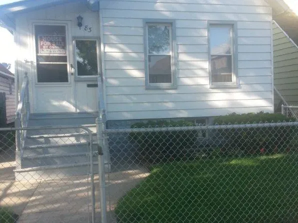 83 E Henry St, River Rouge, MI 48218