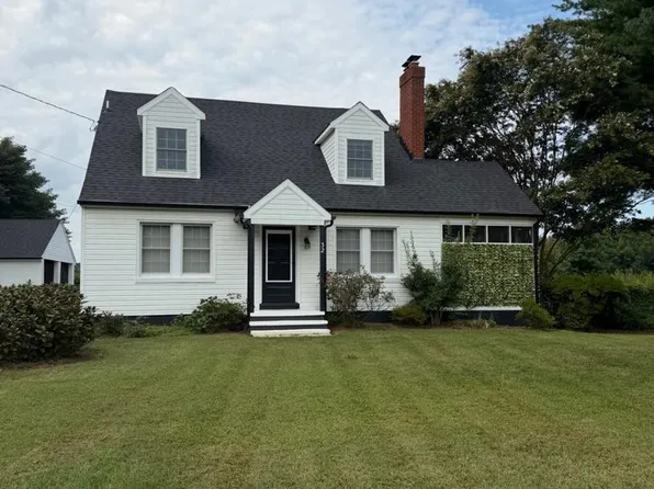32 Polling House Rd, Harwood, MD 20776