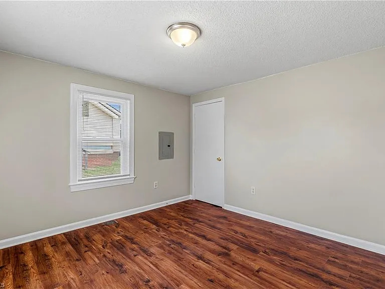 104 S Raleigh St — Photo 20