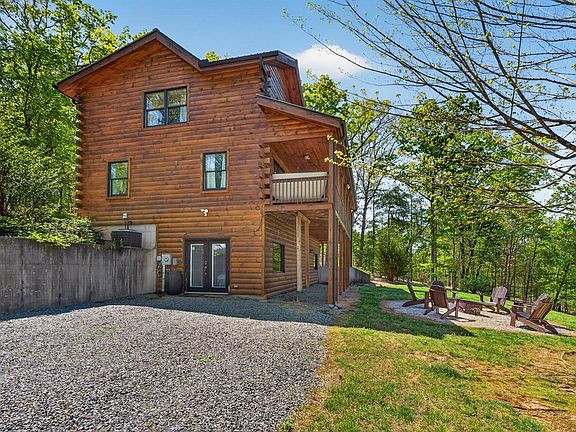 4th image of 385 Shields Rd
