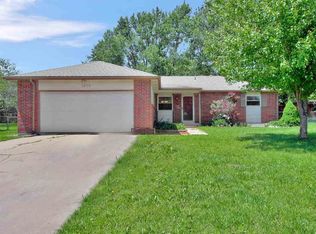 1805 N Ridge Ct, Derby, KS 67037
