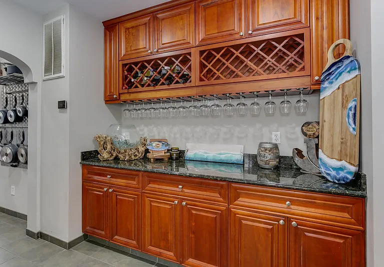823 Shirley Ave — Photo 12