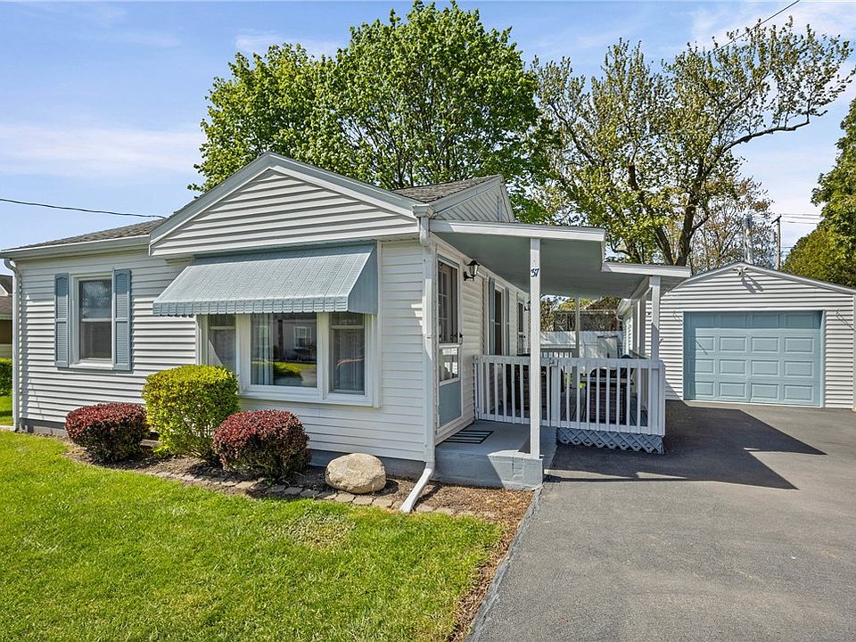 1st image of 37 Hazelhurst Ave