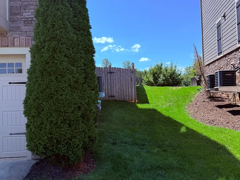 814 Oval Park Ln — Photo 26