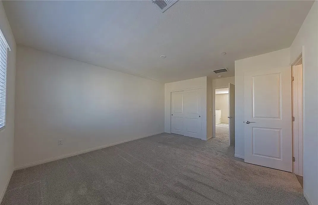 Crescent Gold St, North Las Vegas — Photo 4